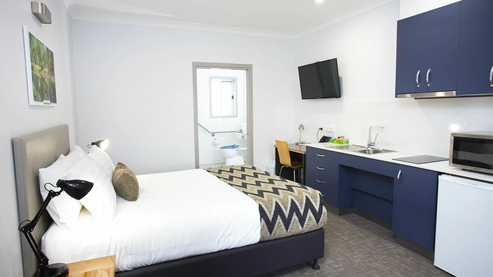 ****  Altitude Motel Apartments Toowoomba Australia